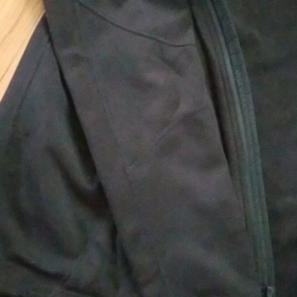 North Face Fleece Jacket - Picture 8 of 10